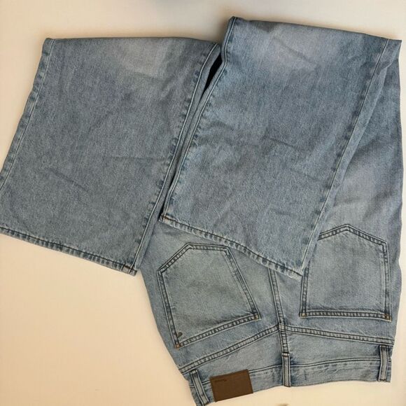 $138 Madewell NWT T Superwide-Leg Jeans in Ahern Wash: Airy Denim Edition size 2 - Picture 7 of 7